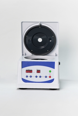 Düşük Gürültülü 4000 RPM Düşük Hızlı Merkezici Makine 2100xg RCF Rutin Laboratuvar Uygulamaları İçin